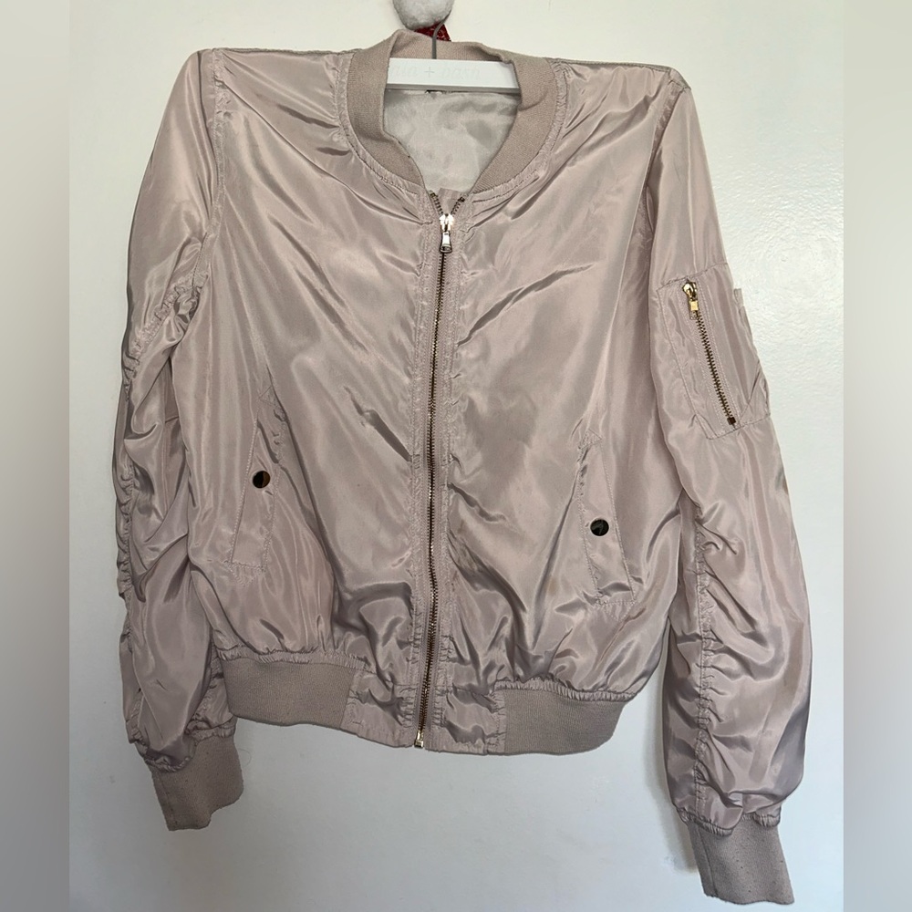 Light pink bomber jacket/windbreaker (read description)